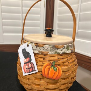 Longaberger Pumpkin Patch Basket Combo Liner, Protector, Handpainted Tie On, Longaberger Lid  & Hand Painted Ceramic Pumpkin Knob EUC
