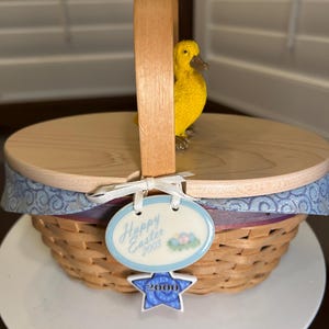 Longaberger Hostess Appreciation Century Celebration Cheers Basket Lid, Baby Chick Knob, Liner, Protector, 2 Tie Ons Natural EUC 2000