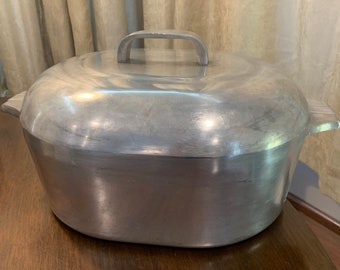 Wagner Ware Magnalite GHC 8 quart Roaster with Snug Lid Sits Flat Dutch Oven EUC 4265