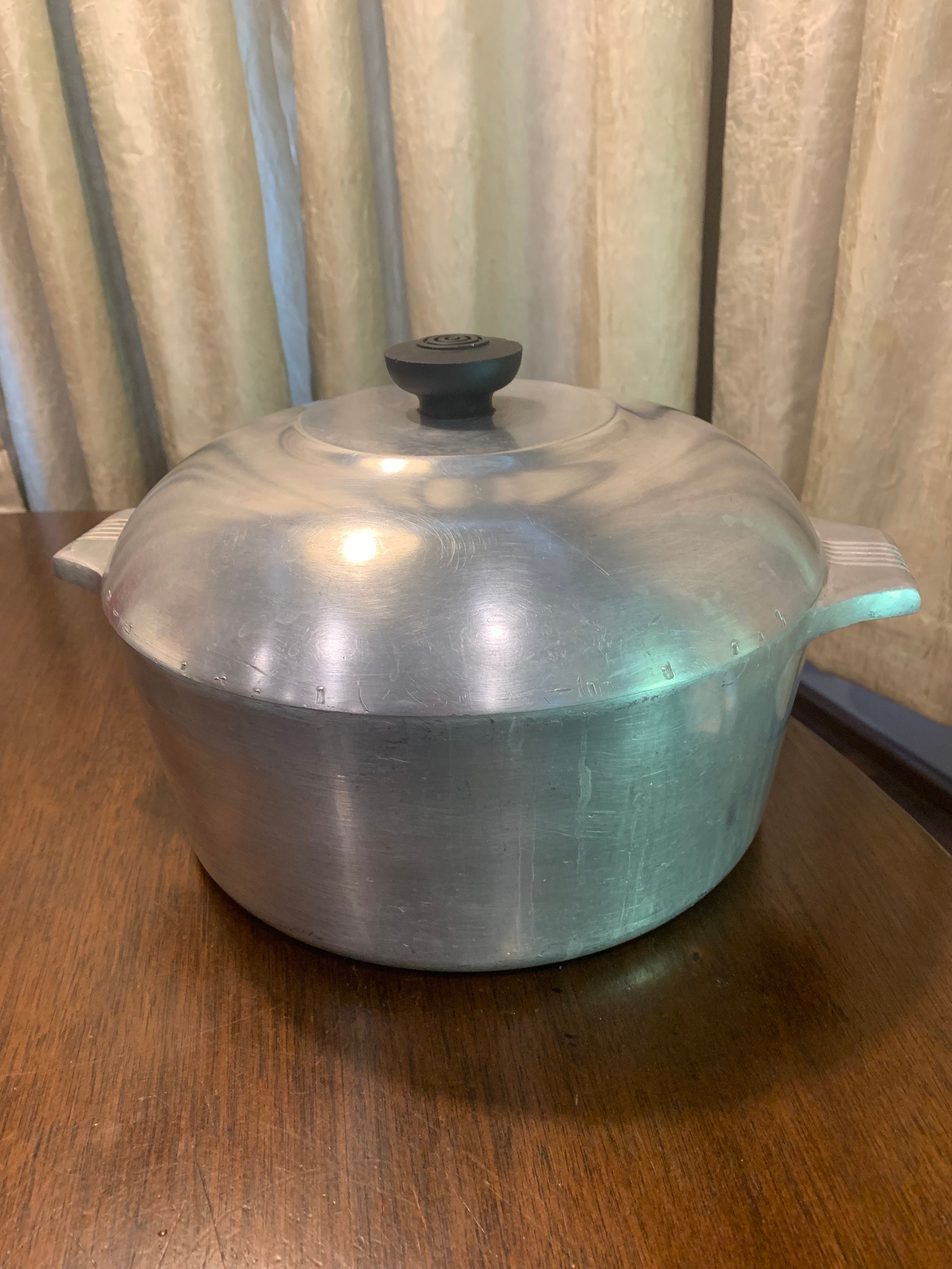 Wagner Ware Magnalite Cookware Including 13 Quart Roaster, Super Maid  Roaster and More