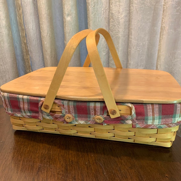 Longaberger Basket Gathering Orchard Park Plaid liner, plastic protector, & Longaberger Woodcrafts Lid 18x11.5x4.5 EUC 2002