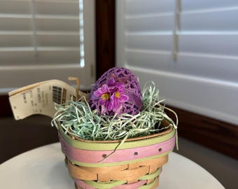 Longaberger New Flower Pot Basket with Protector, Straw Grass, & Handmade Crocheted Easter Egg