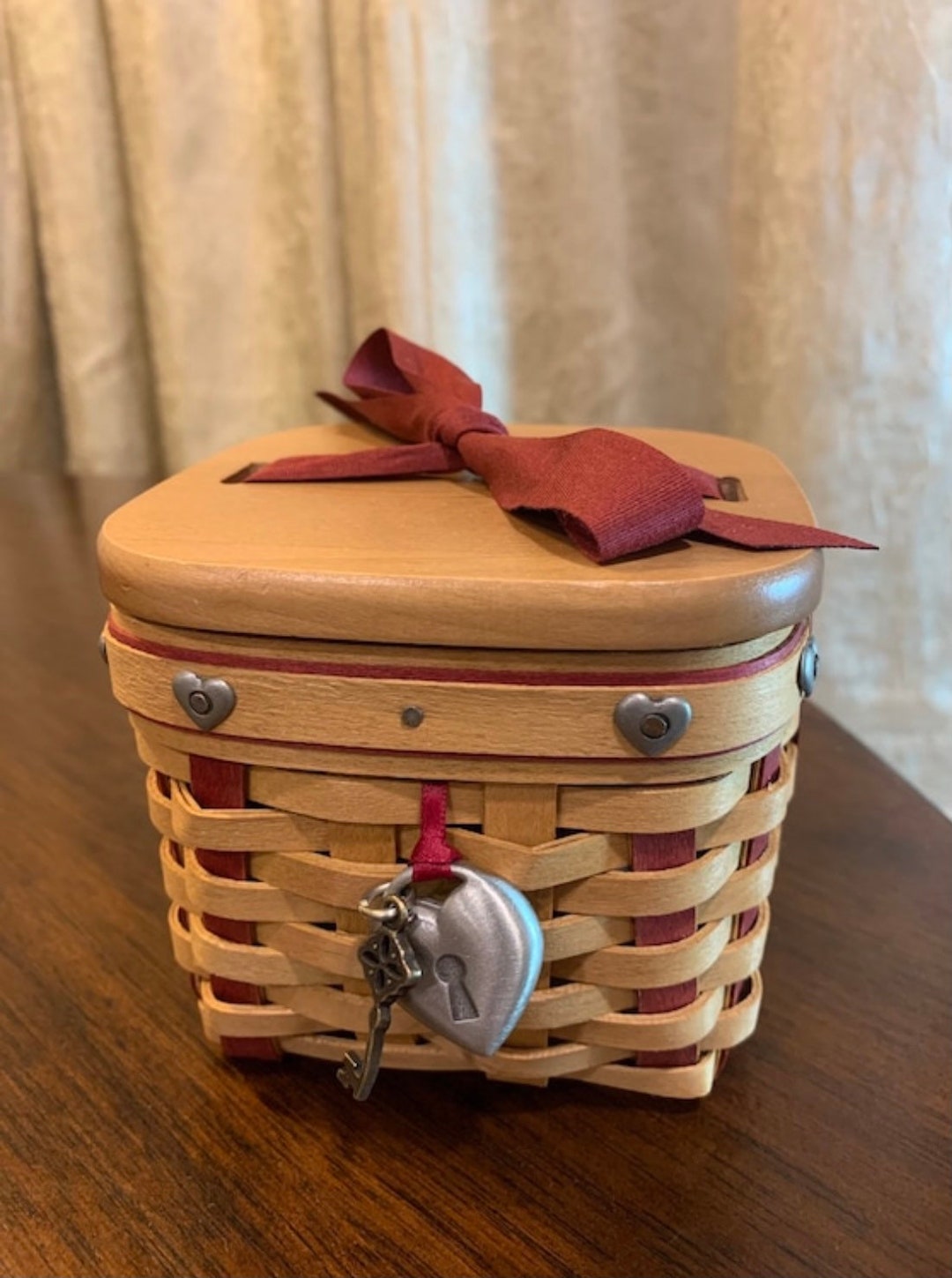 Longaberger Sweetest Gift Sweetheart Basket Combo Key to My Heart Tie