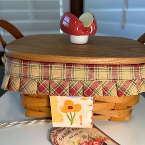 Longaberger Tea Basket with Liner, Divided Protector, Handpainted Tie On, Wooden Lid with Handmade Pottery Apple Knob EUC