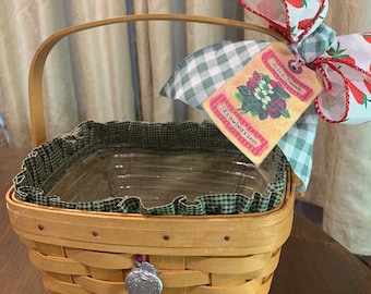 Longaberger Large Berry Basket with Green Gingham Liner, Plastic Protector, Vtg Pewter Strawberry Tie On, Bow, & Tag EUC 8.5x8.5x5 1998