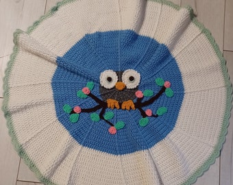 Round Crocheted Owl Blanket