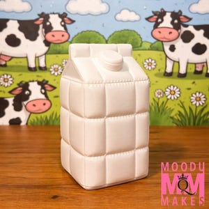 Caja de almacenamiento con forma de cartón de leche (archivo STL) / Contenedor de cartón de leche esponjoso con tapa / Organizador de escritorio adorable / Maceta de almacenamiento impresa en 3D / Almacenamiento novedoso (archivo STL)