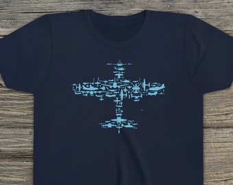 Camiseta juvenil Flight V1.0 Collage. Collage de aviones de combate de aviones, helicópteros y piezas. Regreso a la escuela - Camiseta de manga corta