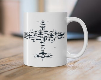 Vuelo V1.0 Collage Ceramic Mug 11oz. Avión de combate Collage de aviones, helicópteros y piezas.