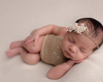 Knitting Pattern - Open Back V shaped Newborn Onesie - Newborn Photography Prop