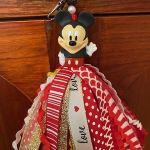 Porte-clés ou pompon décoratif Mickey Mouse Disney, breloque fermeture éclair, accrocher à un bouton, lampe, léger, nombreuses couleurs, textures, perles scintillantes