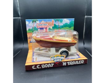 Chevron Cars Boat N Trailer millésime 1999 jouet flottant en bois rouge style neuf