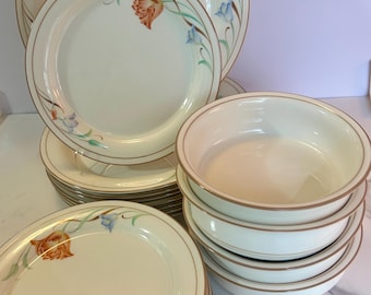 Lenox Tulips on Beige Dinnerware - Vintage 1985 Discontinued Ceramics - Choose Your Piece: Dinner Plate, Salad, or Bowl - Garden Boho