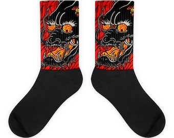 Calcetines con tatuaje de dragón japonés – Ropa urbana oriental