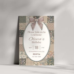 Invitación de cumpleaños vintage con diseño floral acolchado, plantilla editable de Canva para niña con diseño patchwork cottagecore, imprimible y digital para dispositivos móviles.