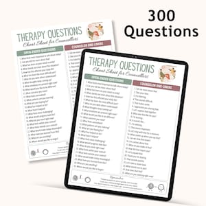 Puede incluir: Una tableta digital y una hoja impresa que muestra 300 Therapy Questions Cheat Sheet for Counselors. El documento incluye secciones de preguntas abiertas y frases para consejeros, junto a una peque&ntilde;a ilustraci&oacute;n de dos personas.
