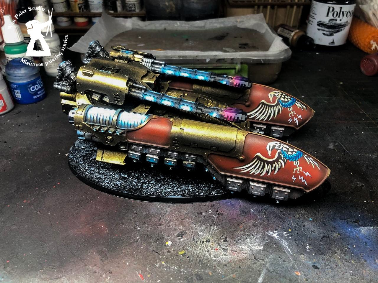 Painted a Caladius Grav Tank : r/40k