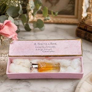 Fete Molyneux - Etsy