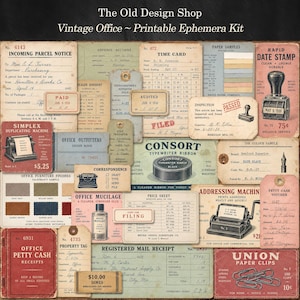 Könnte beinhalten: Eine Sammlung von Vintage-Büro-Ephemera mit verschiedenen gedruckten Dokumenten, darunter ein Paketankündigungsformular, Stempelkarten, ein Datumsstempel, eine Schreibmaschinenbanddose, eine Adressiermaschine und Büroklammern in gealterten Papierfarben.