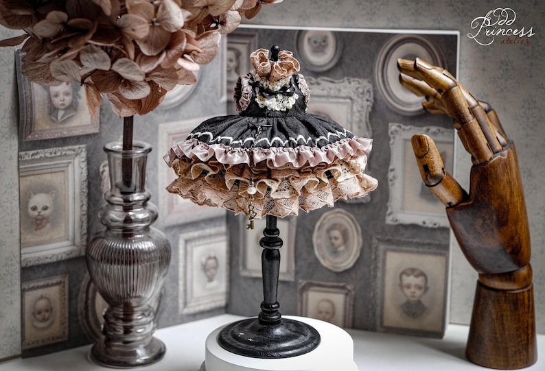 DARK ALICE Blythe/Pullip/Imda 3.0/ Teacup Halloween Deluxe Silk Dress With Mask By Odd Princess, Collaboration With Edera image 7