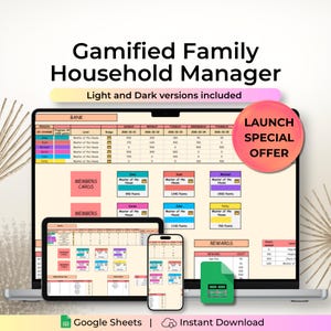 Puede incluir: Un gestor familiar digital que se muestra en un portátil, una tableta y un smartphone. La hoja de cálculo incluye secciones para el banco, los miembros y las recompensas, con una insignia de "Oferta especial de lanzamiento".