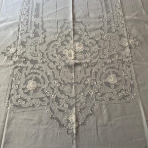 Toalha de mesa vintage de linho para banquete, estilo Madeira, com bordado vazado à mão, 136 polegadas.