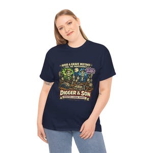 Digger & Son Monster Truck-parodi Vuxenskjorta | Herr Grave Digger-skjorta, Grave Digger-t-shirt, Son Uva Digger-skjorta, Grave Digger Monster Truck bild 5