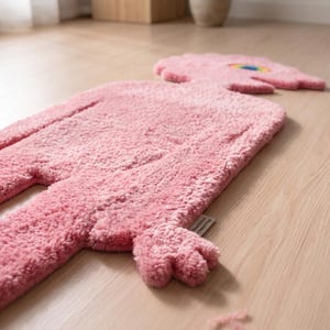 Funky rugs styling for a modern gamer room or pop-culture livingroom rug setup. (Tapis touffeté)