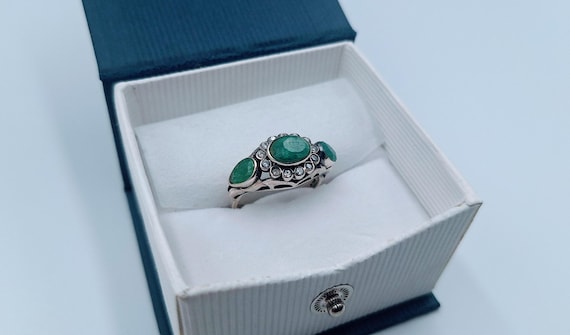 Vintage Sterling Silver 925 1.55CT Natural Emerald Cabochon Trilogy Halo Ring Size 7