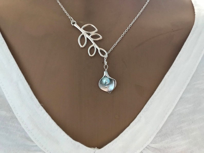 Lariat Style Calla Lily Necklace With Pearlbridal Bridesmaid - Etsy