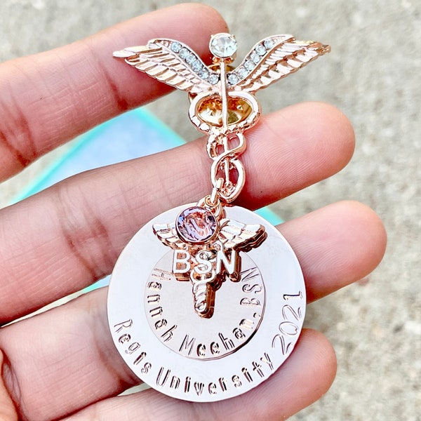 Pin personalizado de BSN en oro rosa: regalo de graduación de enfermería