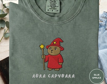 Geborduurd tovenaarscapibara Comfort Colors-T-shirt, shirt met magische dieren