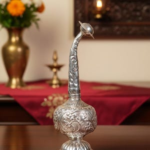 Dispensador de aceite de pavo real de plata alemana hecho a mano / Recipiente para agua de oración, decoración de templo