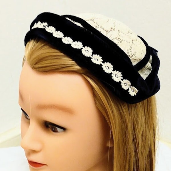 Vintage 1950s 50s Blue Velvet White Lace Topper Hat Ladies Lucy