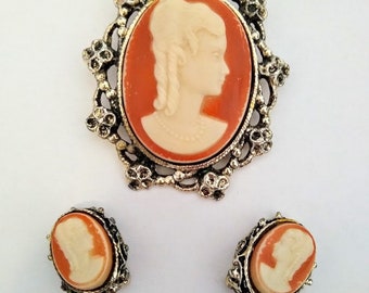 Vintage 1960s 60s Porcelain Cameo Brooch Clip Earrings Set MCM