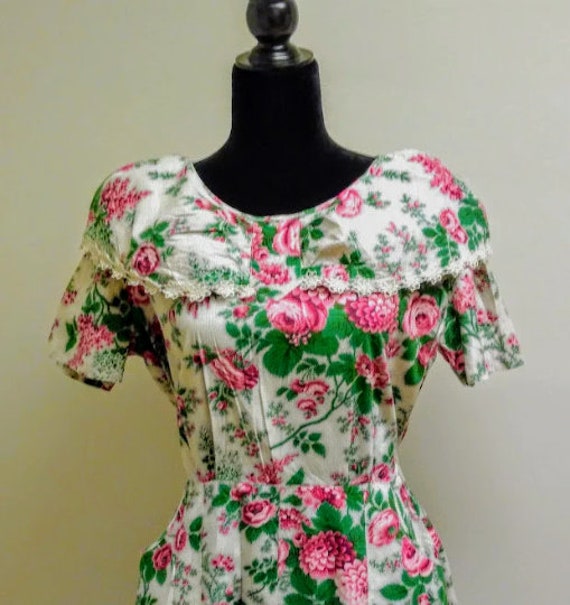 Vintage 1940s 1950s Floral Print Wrap Dress Cotto… - image 7