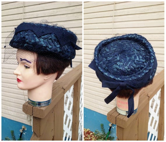 Vintage 1950s 1960s Blue Pillbox Hat Straw Veil - image 3
