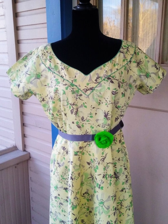 Vintage 1930s 30s Yellow Floral Cotton Print Dress