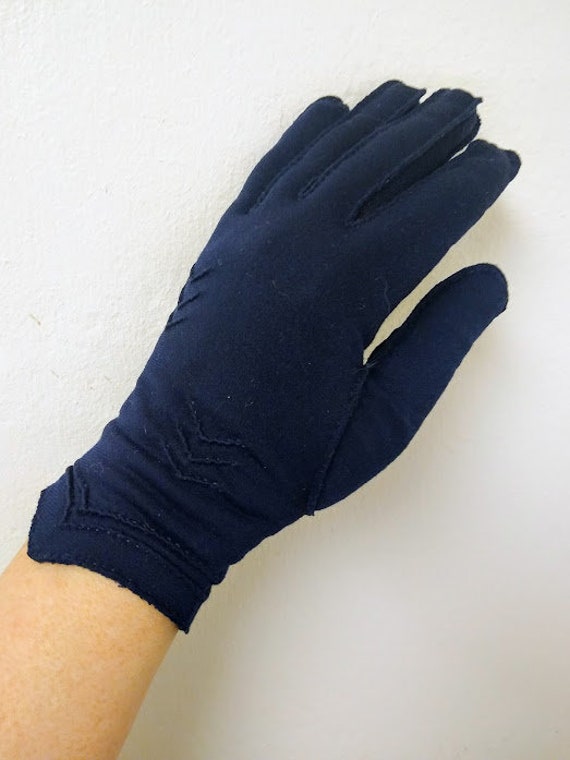 Vintage 1950s Dark Blue Wrist Evening Gloves Form… - image 10