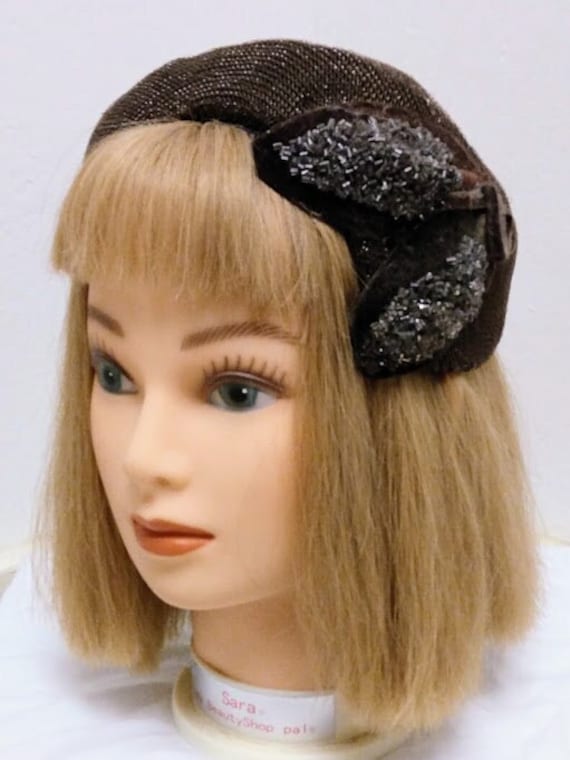 Vintage 1950s 50s Brown Beaded Leaves Cloche Hat L