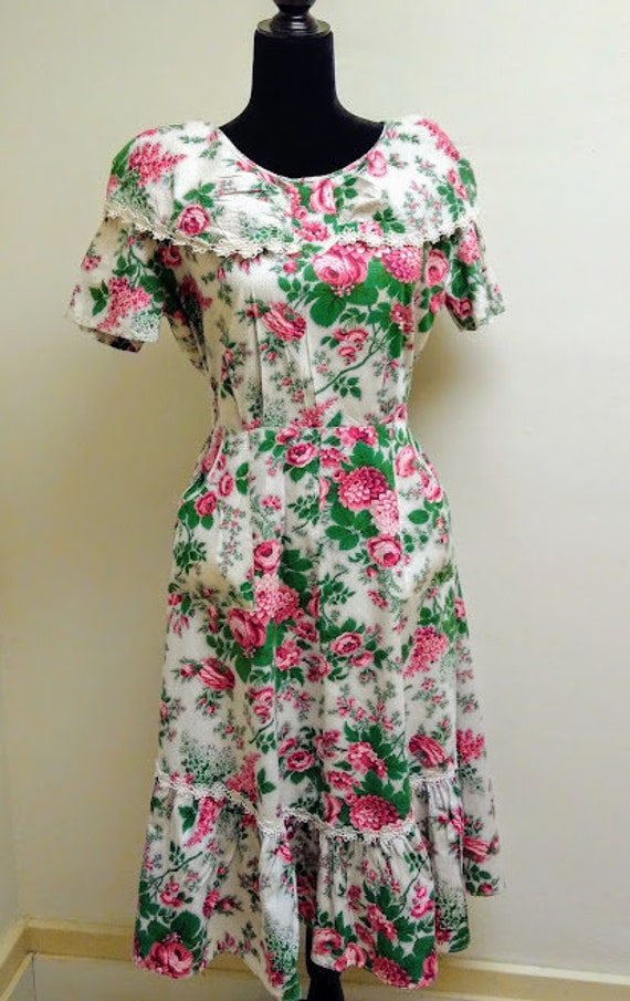 Vintage 1940s 1950s Floral Print Wrap Dress Cotto… - image 6