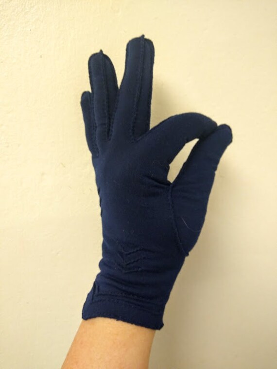 Vintage 1950s Dark Blue Wrist Evening Gloves Form… - image 7