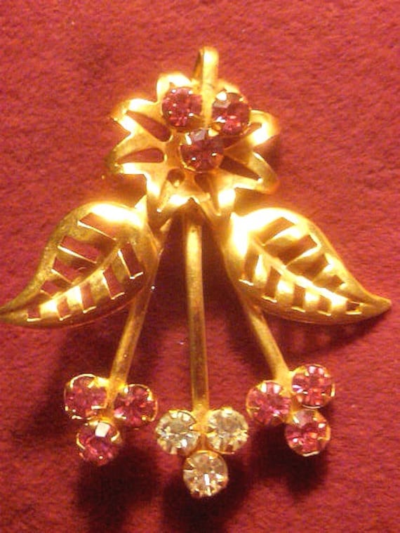 Vintage 1940s 40s Brooch Pendant Earrings Pink Wh… - image 2