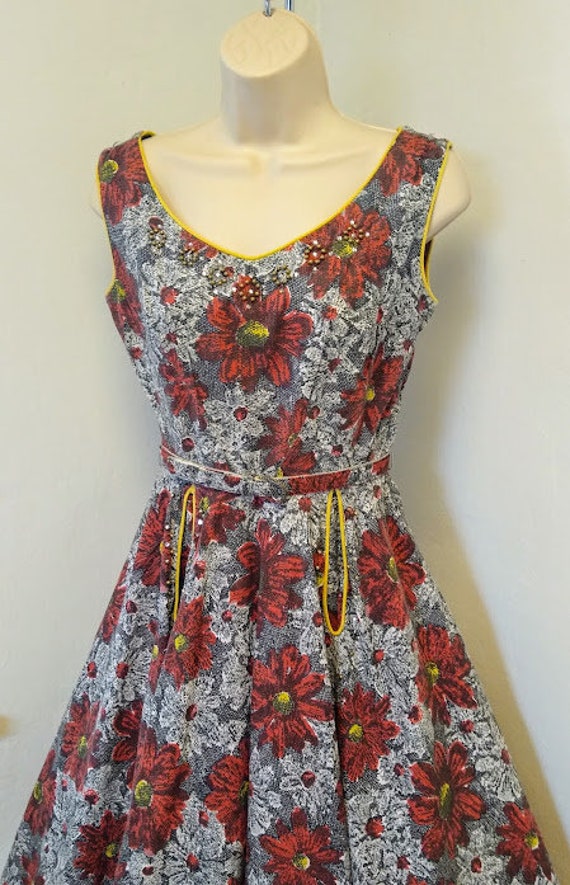 Vintage 1950s 50s  Sleeveless Daisy Print Dress/ … - image 9