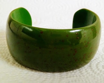 Vintage Green Apple Bakelite Cuff Bangle/ Bracelet /End of the day /TESTED/Bakelite Jewelry