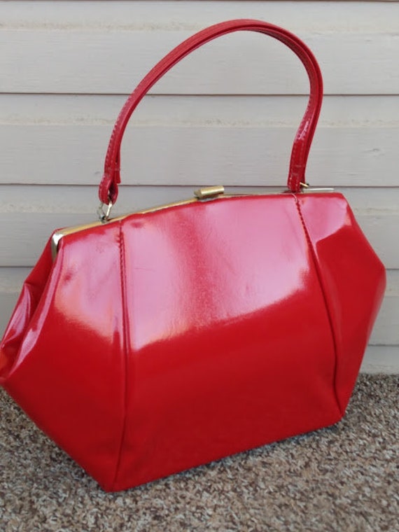 Vintage 1950s 1960s Red Patent Leather Handbag Po… - image 2