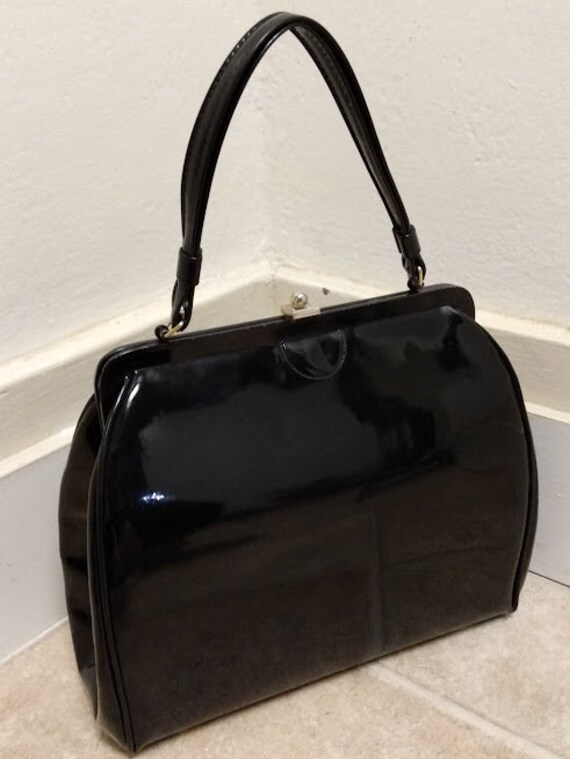 Vintage 1950s 1960s Black Patent Leather Handbag … - image 9