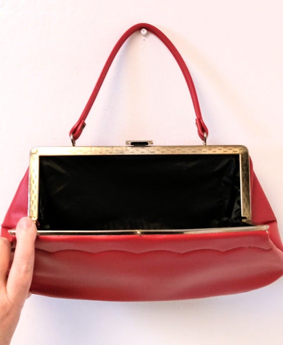 Vintage 1950s 1960s Red Faux Leather Handbag Purs… - image 9