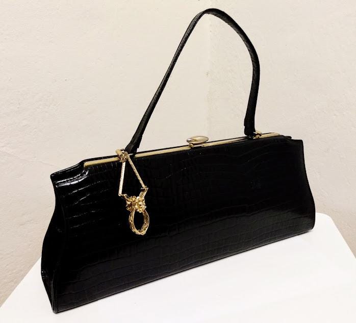 Mcm kelly bag price sales