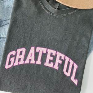 Grateful Shirt, Pink Polka Dot Thanksgiving Tee, Comfort Colors 1717, Preppy Fall Shirt, Cute Friendsgiving Outfit, Thankful Gift for Her